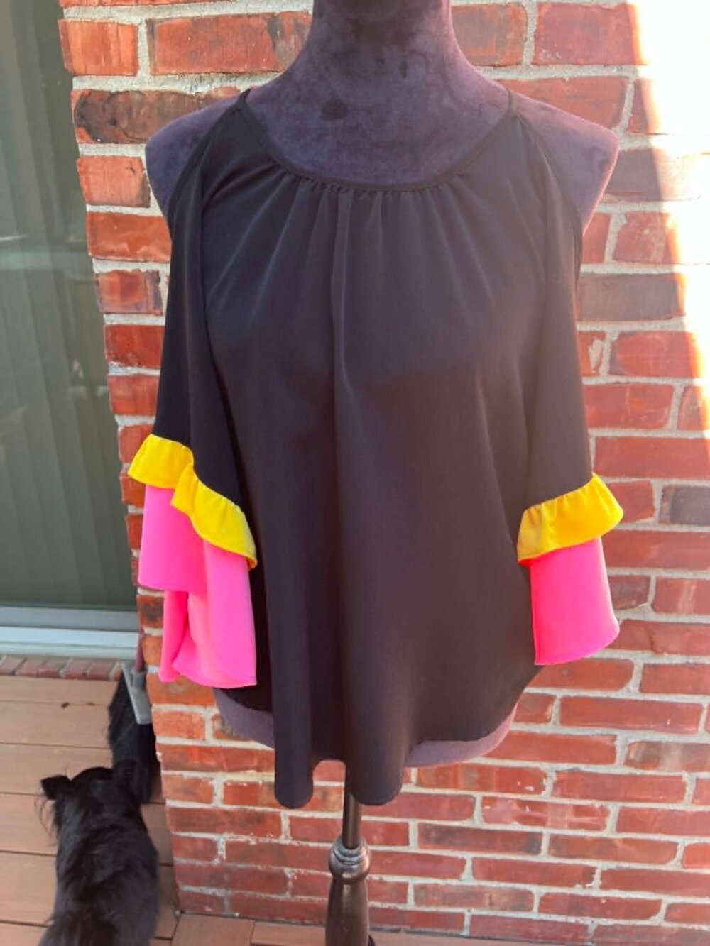 VAVA by Joy Han Festival Blouse Size M